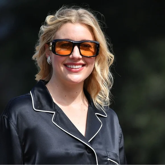 ? - New Authentic Unisex GG1251S 001 Black/Yellow lenses Oversized Sunglasses GUCCI 1254 Black Gold Logo Gg1254S Oversized Mask Flat  main image 3